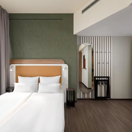 Aja Hotel